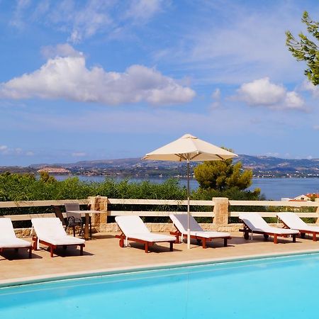 Belvista Luxury Apartments Аргостолион Экстерьер фото